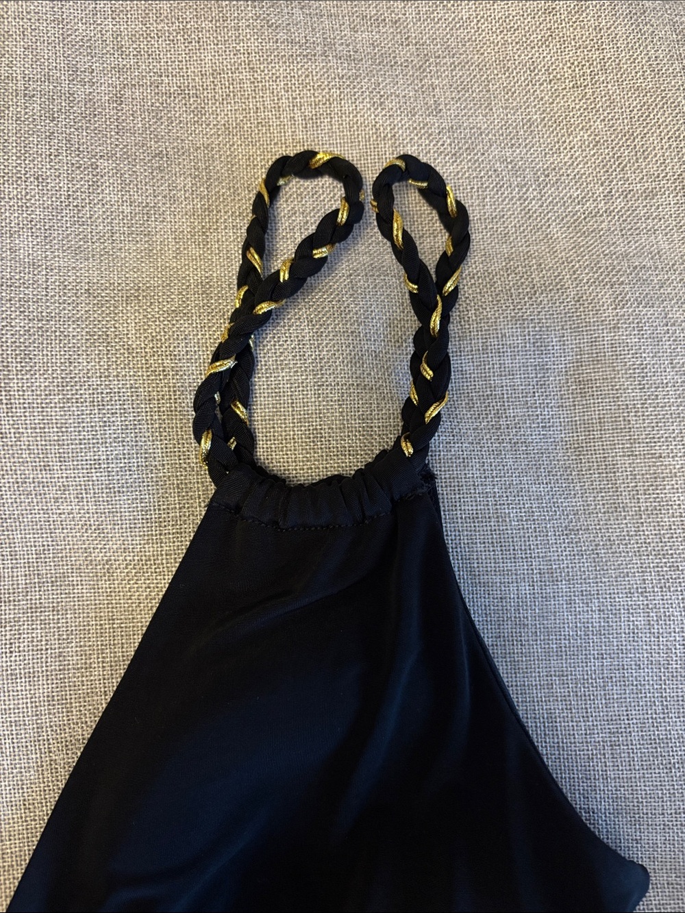 GUESS Black V-Neck dress, stretchy fabric, waist tie. Sz large. - Picture 4 of 9